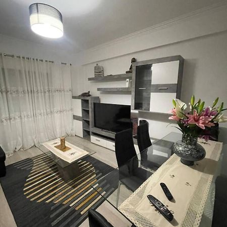 Ferienwohnung Quarto Calmo E Acolhedor Almada Exterior foto
