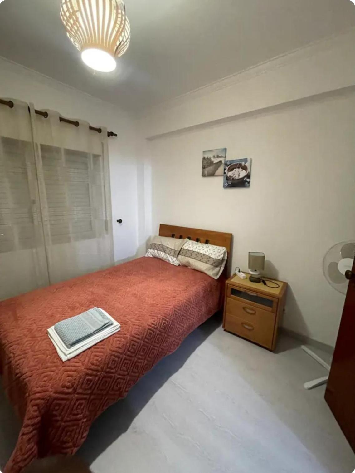 Ferienwohnung Quarto Calmo E Acolhedor Almada Exterior foto