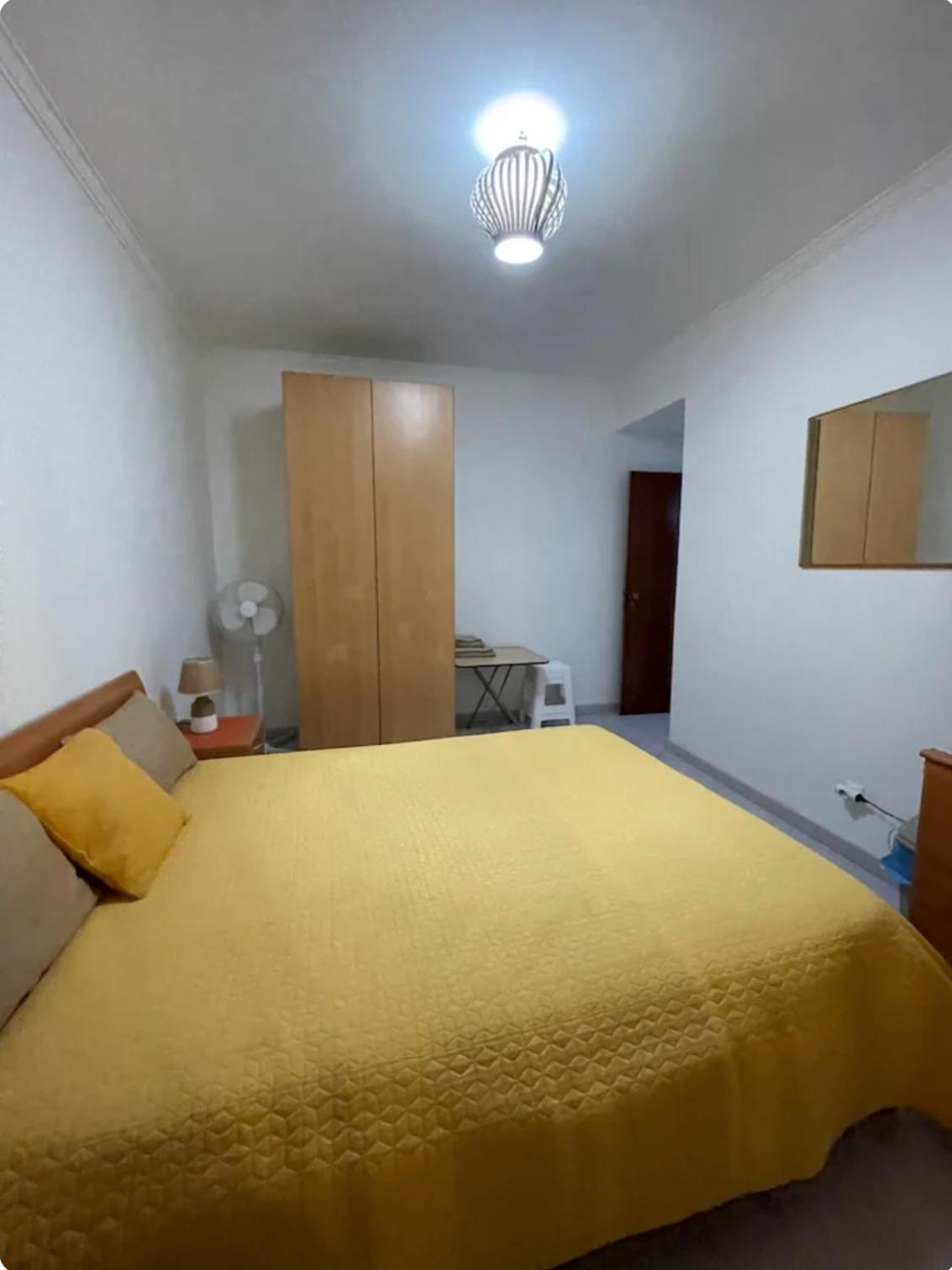 Ferienwohnung Quarto Calmo E Acolhedor Almada Exterior foto