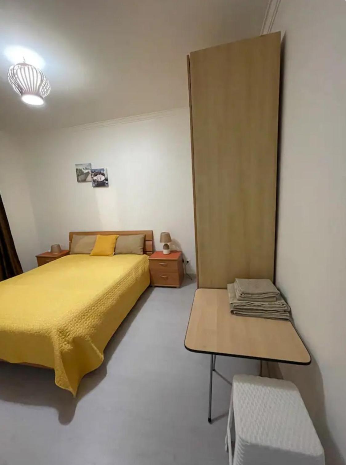 Ferienwohnung Quarto Calmo E Acolhedor Almada Exterior foto