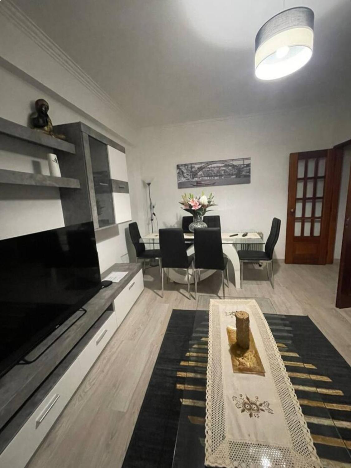 Ferienwohnung Quarto Calmo E Acolhedor Almada Exterior foto